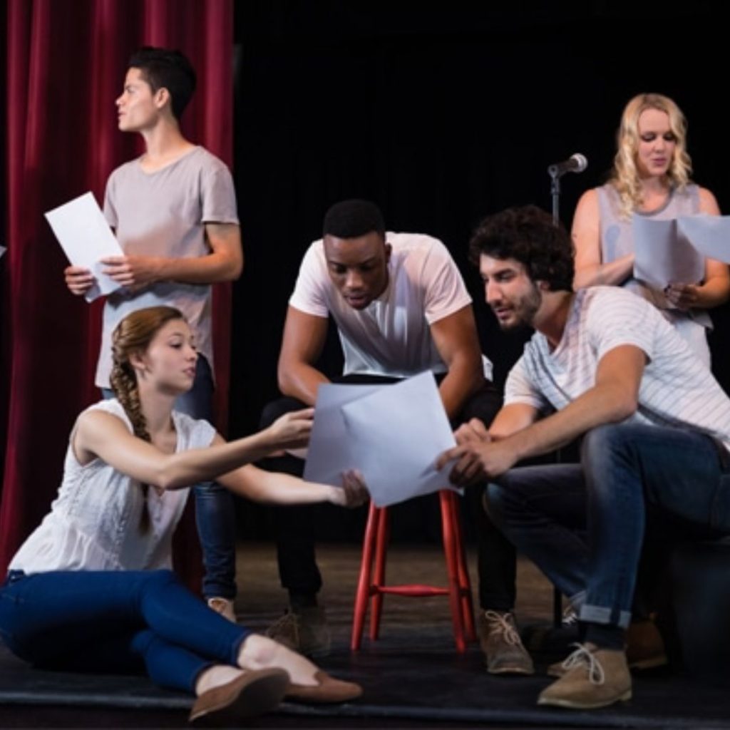 THÉÂTRE
